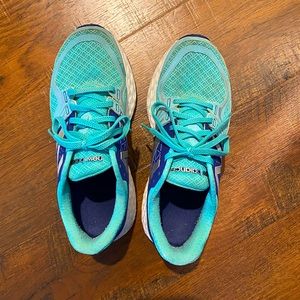 New Balance, size 8, blue!